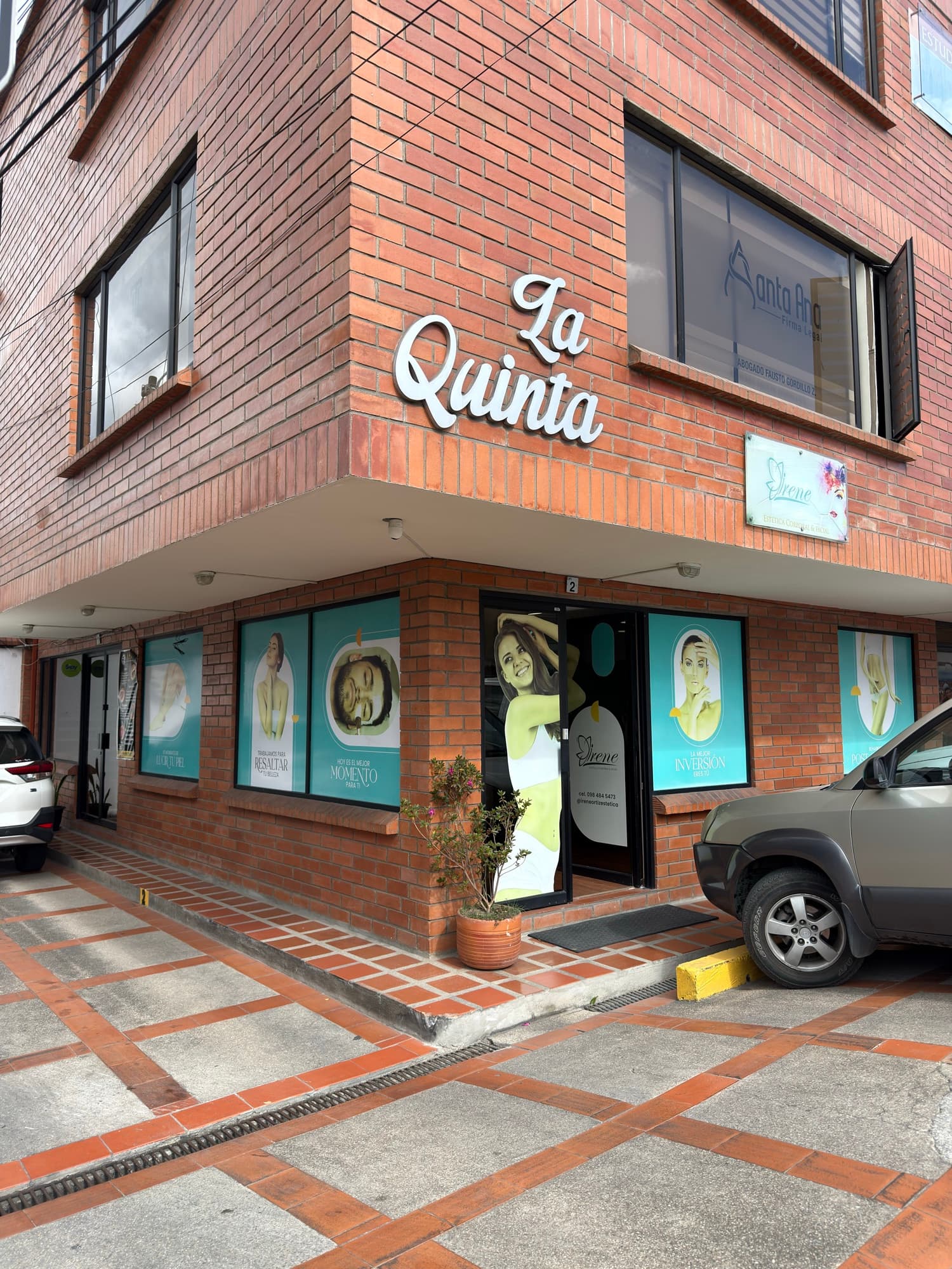 Fachada del centro de Irene Ortiz Estética en Cuenca